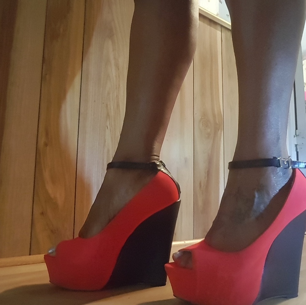 Ladies wedge heels - Picture 3 of 8